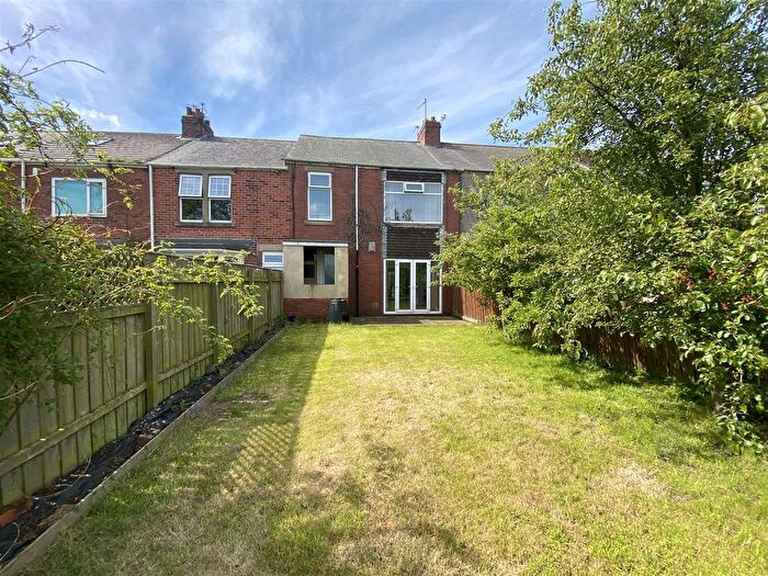 2 Bedroom Flat For Sale In Manners Gardens, Seaton Delaval, Whitley Bay, NE25