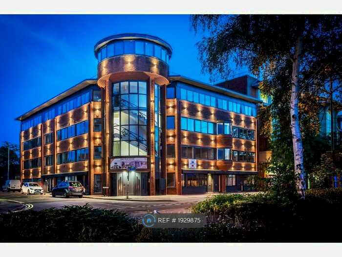 1 Bedroom Flat To Rent In Spectrum House, Woking, GU21