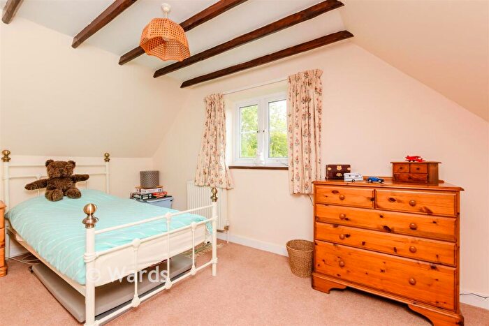 5 Bedroom Semi-Detached House For Sale In Priestwood Road, Meopham, Gravesend, Kent, DA13