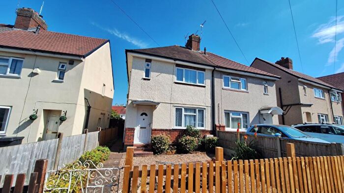 3 Bedroom Semi Detached House For Sale In Tryan Road, Nuneaton, CV10
