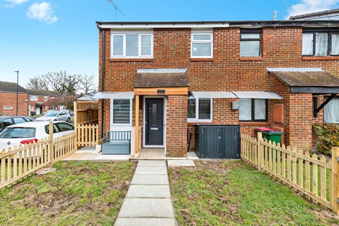 1 Bedroom End Terrace House For Sale In Sandringham Road, Crawley, RH11