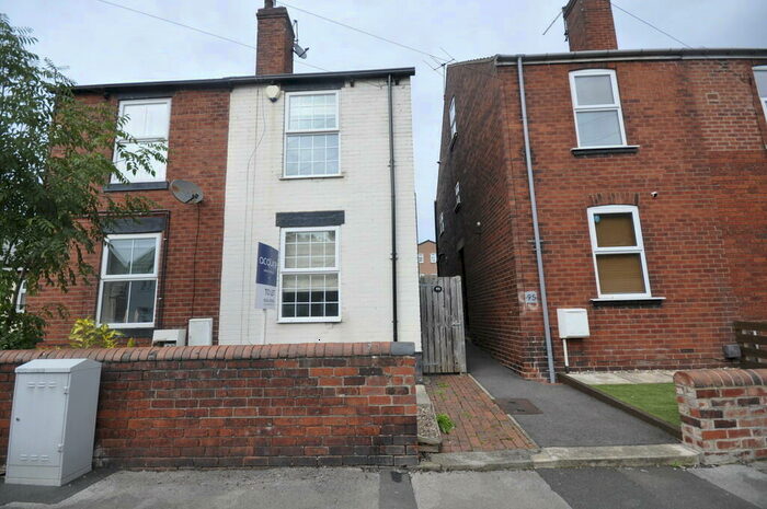 3 Bedroom Semi-Detached House To Rent In Holland Road, Old Whittington, Chesterfield, S41