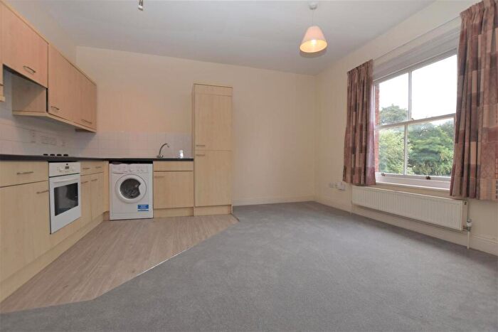 1 Bedroom Flat To Rent In Redlands Road, Reading, Berkshire, RG1
