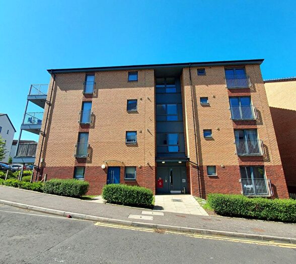 3 Bedroom Flat To Rent In Flat, Seafield Street, Edinburgh, EH6