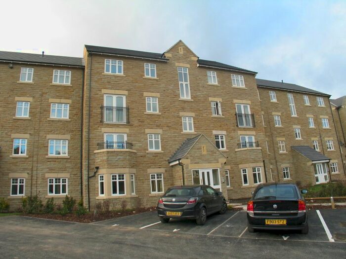 2 Bedroom Flat To Rent In Silk Mill Chase, Sowerby Bridge, HX6