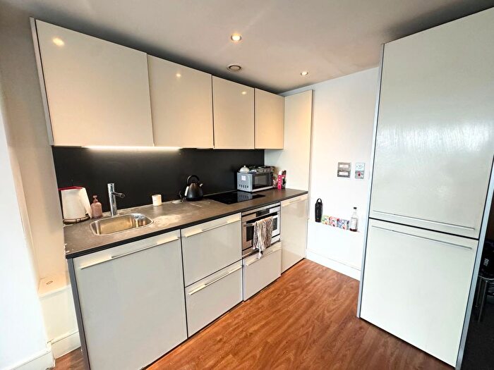 2 Bedroom Flat To Rent In The Litmus Building, Nottingham, NG1