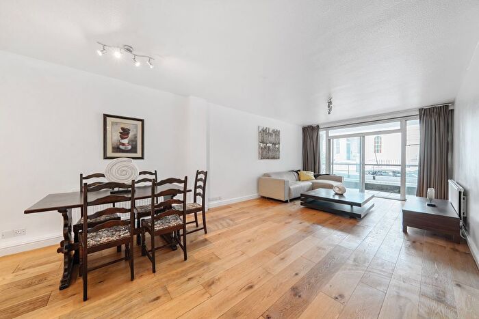 3 Bedroom Flat For Sale In Kensington Park Road, London, W11