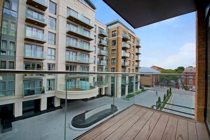 2 Bedroom Flat To Rent In Brunswick House, Hammersmith, London, W6