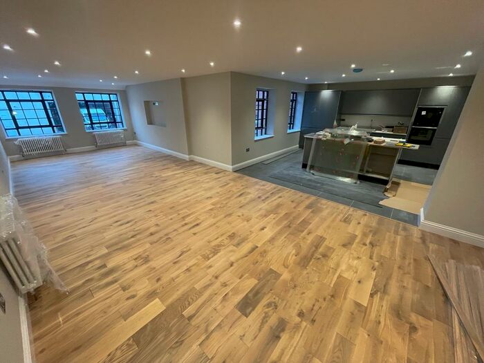 3 Bedroom Flat To Rent In Albion Street, Birmingham, B1