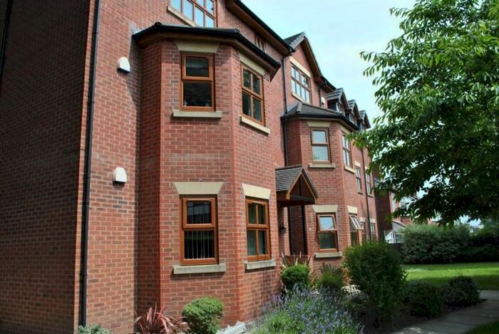 2 Bedroom Flat To Rent In Oakwood, 337 Manchester Rd, Clifton M27