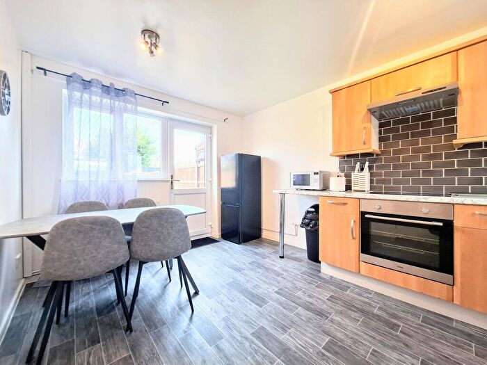 2 Bedroom House To Rent In Doyle Close, Erith, DA8