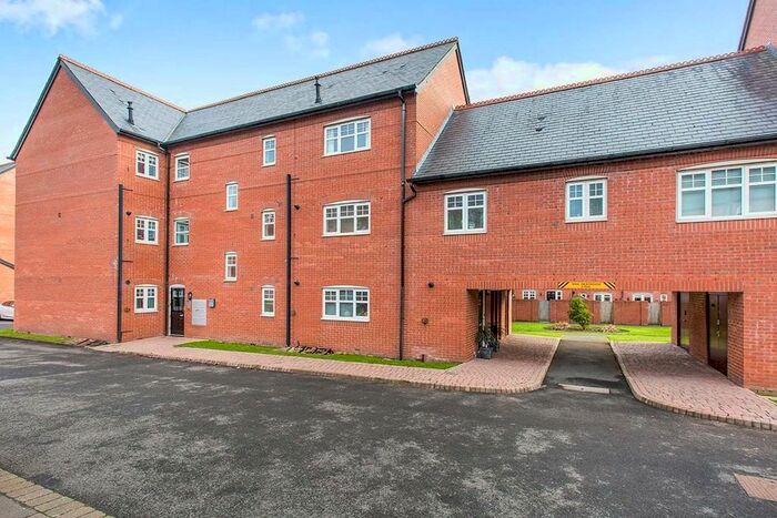 2 Bedroom Flat To Rent In Alden Close, Standish, Wigan, Lancashire WN1