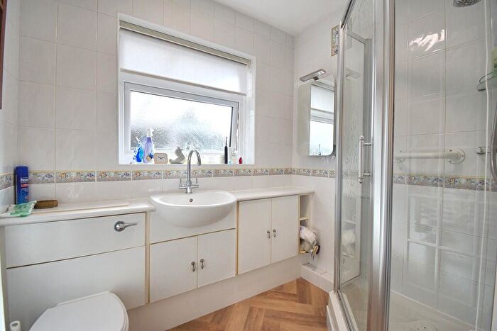 2 Bedroom Detached Bungalow For Sale In Casswell Crescent, Fulstow, LN11