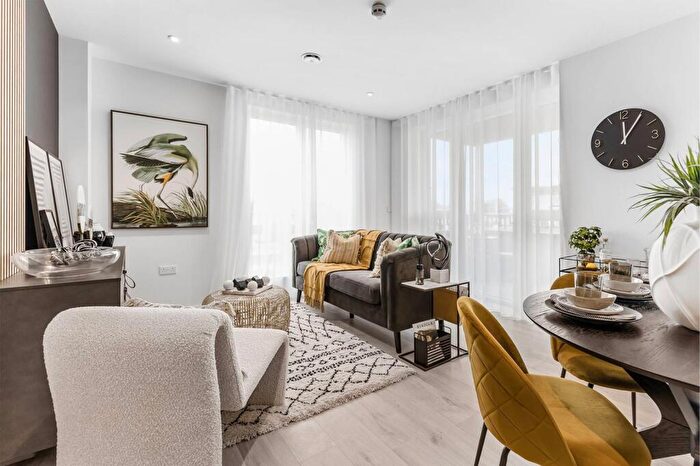 2 Bedroom Flat For Sale In Meridian Water, Enfield, London, N18