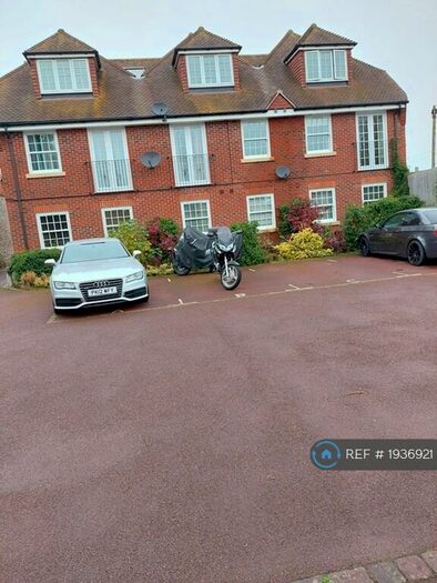 1 Bedroom Flat To Rent In High Street, Theale, Reading, RG7