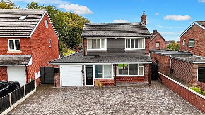 3 Bedroom Detached House For Sale In Blacklake Drive, Stoke-On-Trent, ST3