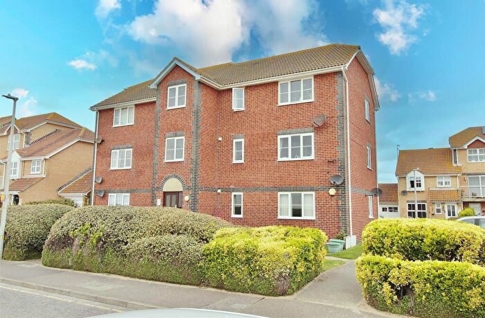 2 Bedroom Flat To Rent In Selsey Avenue, Clacton-on-Sea, CO15