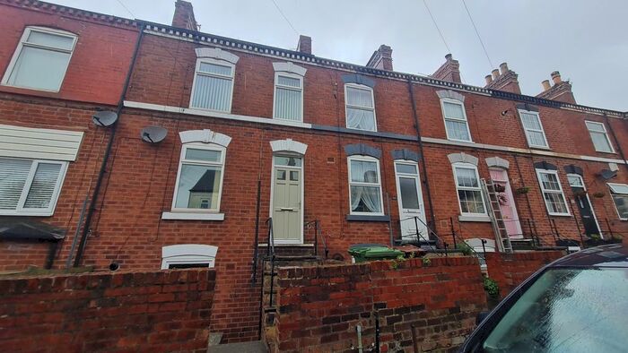 3 Bedroom Terraced House To Rent In Tanshelf Drive, Pontefract, WF8