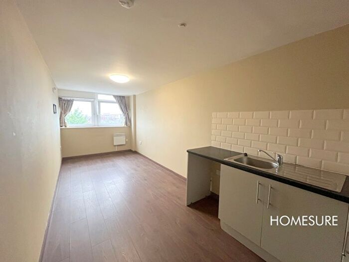 2 Bedroom Flat To Rent In Trinity Road, Bootle, L20