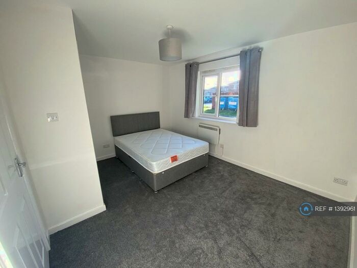 1 Bedroom Flat To Rent In Tullis Street, Glasgow, G40