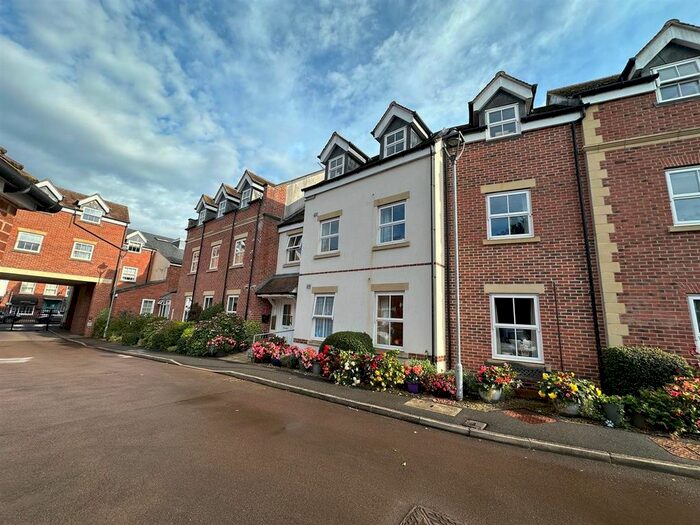 1 Bedroom Property To Rent In Stokes Mews, Newent, GL18