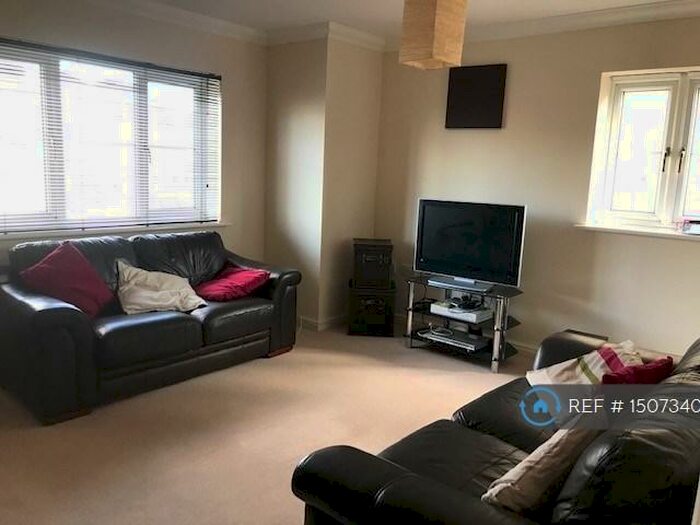 2 Bedroom Flat To Rent In Sullivan Close, Canterbury, CT1