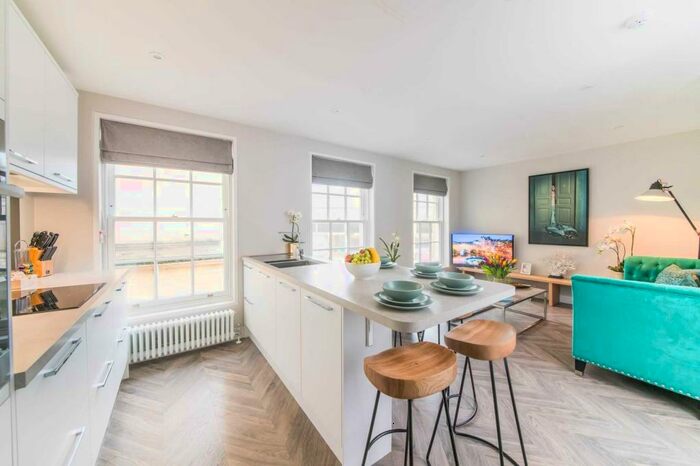 2 Bedroom Apartment To Rent In Henry Street, BA1