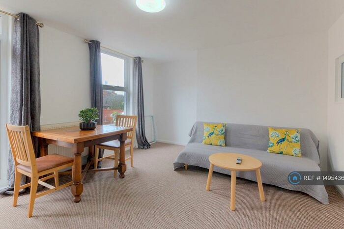 1 Bedroom Flat To Rent In Kings Road, Great Yarmouth, NR30