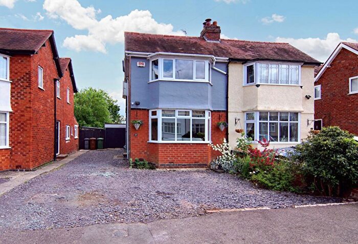 3 Bedroom Semi-Detached House For Sale In Albert Road, Millisons Wood, CV5