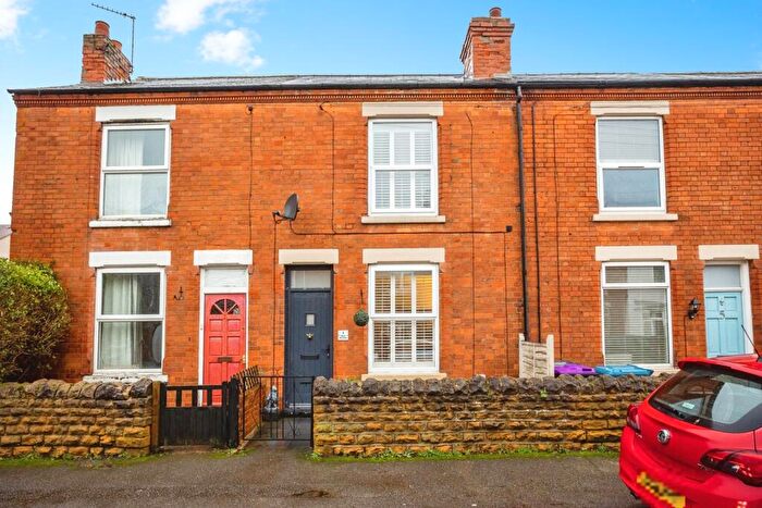 3 Bedroom Terraced House For Sale In West Avenue, West Bridgford, Nottinghamshire, NG2