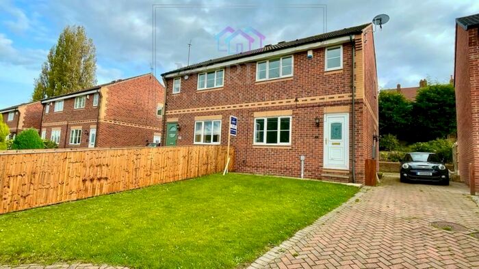 3 Bedroom Semi-Detached House To Rent In Old Mill Close, Hemsworth, Pontefract, West Yorkshire, WF9