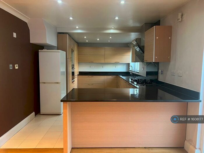 4 Bedroom Semi-Detached House To Rent In Beverley Gardens, Wembley, HA9