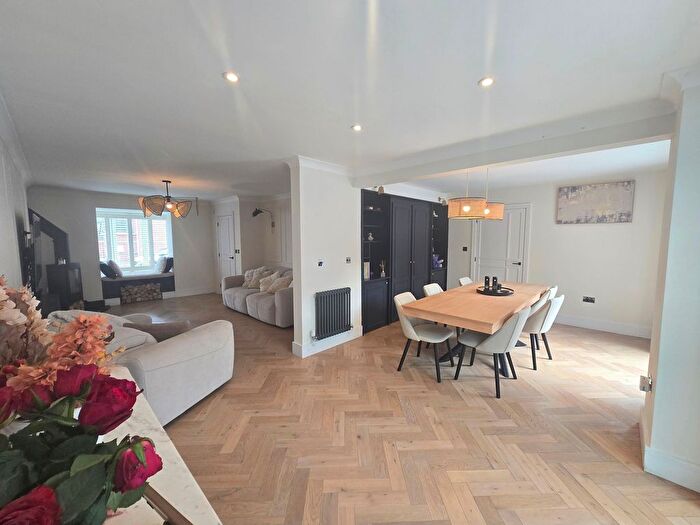 4 Bedroom Detached House For Sale In Llanharan, Pontyclun, CF72