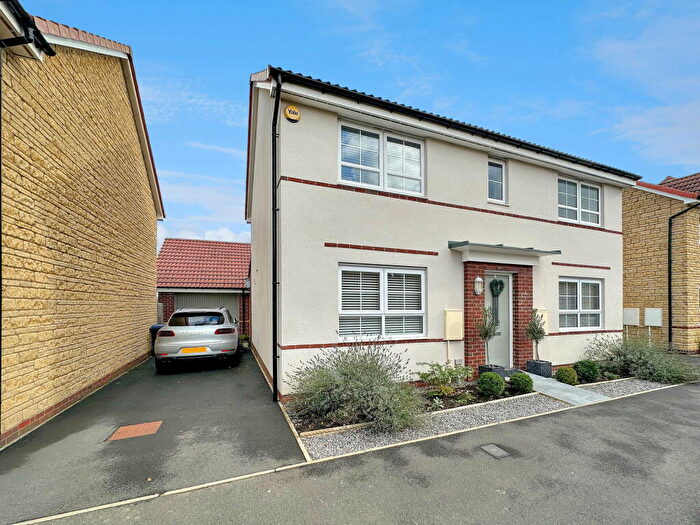 4 Bedroom Detached House For Sale In Gladstone Road, Melksham, SN12