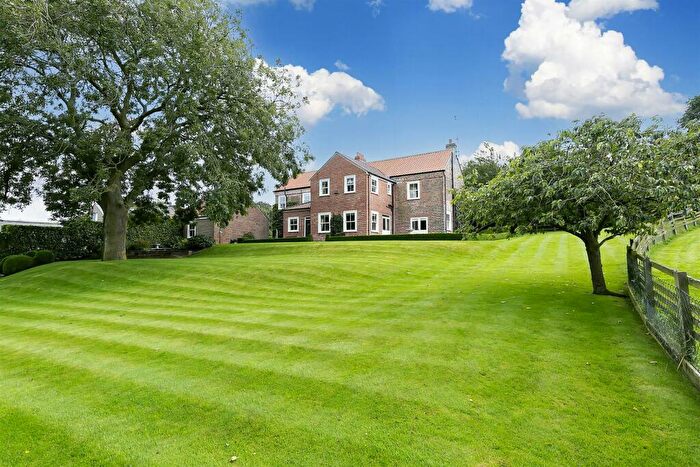 4 Bedroom Detached House For Sale In Westfield Road, Raywell, Cottingham, HU16