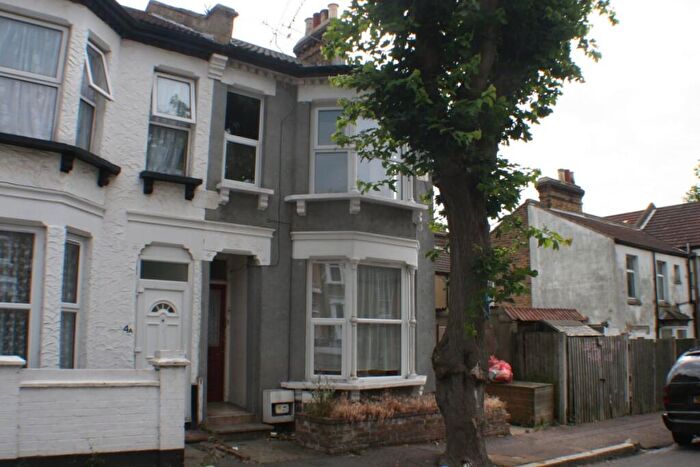 2 Bedroom Flat To Rent In Wesley Road Southend-on-Sea, SS1