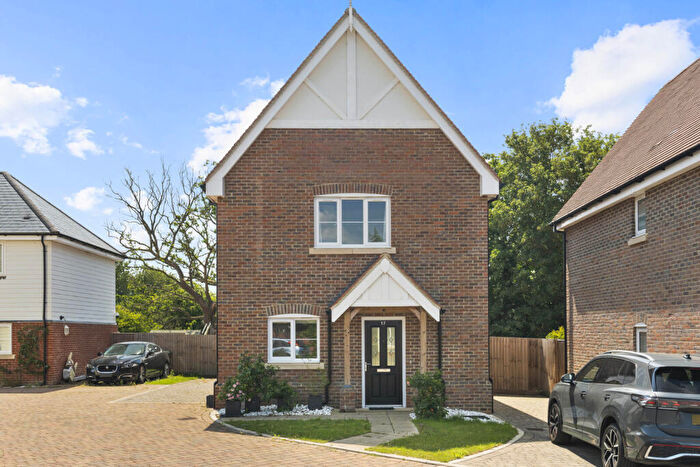 3 Bedroom Detached House For Sale In Scholars Close, Felsted, Dunmow, Essex, CM6