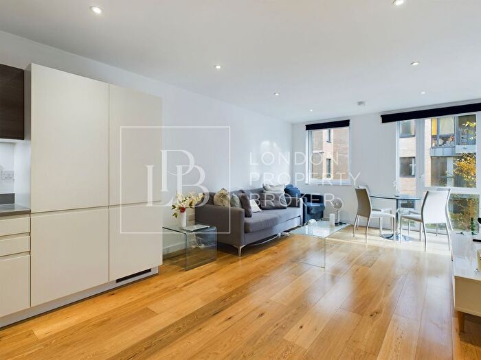 1 Bedroom Flat To Rent In Pemberton House, Denman Avenue, UB2