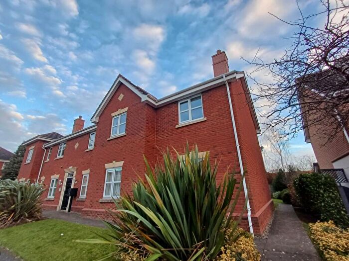 2 Bedroom Flat To Rent In Regents Way, Sutton Coldfield, West Midlands, B75