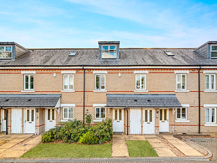 2 Bedroom Maisonette For Sale In Peterhouse Mews, Chesterton, CB4