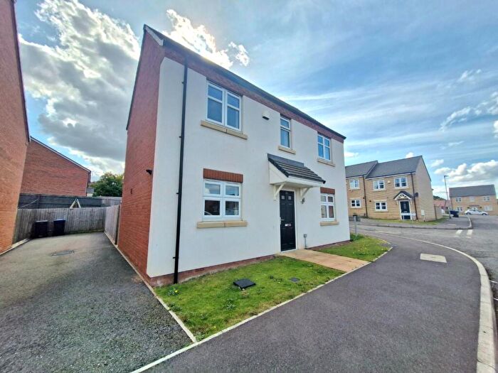 4 Bedroom Detached House For Sale In Harvester Way, Buckingham Fields, Northampton, NN4