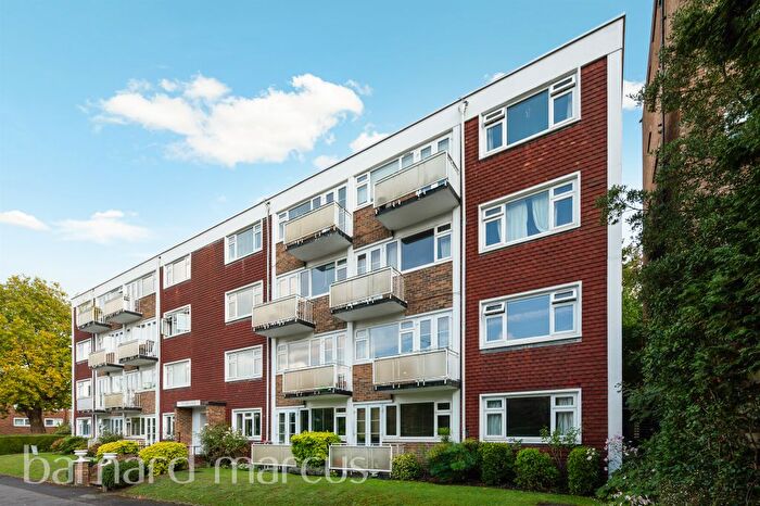 2 Bedroom Flat For Sale In Putney Hill, London, SW15