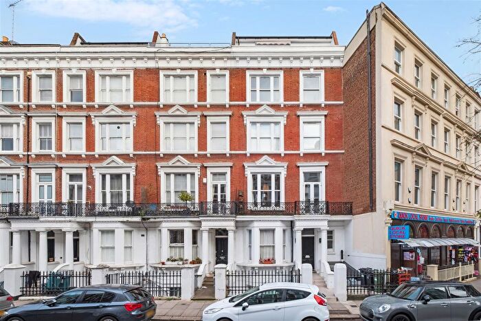2 Bedroom Flat To Rent In Maclise Road, London, W14
