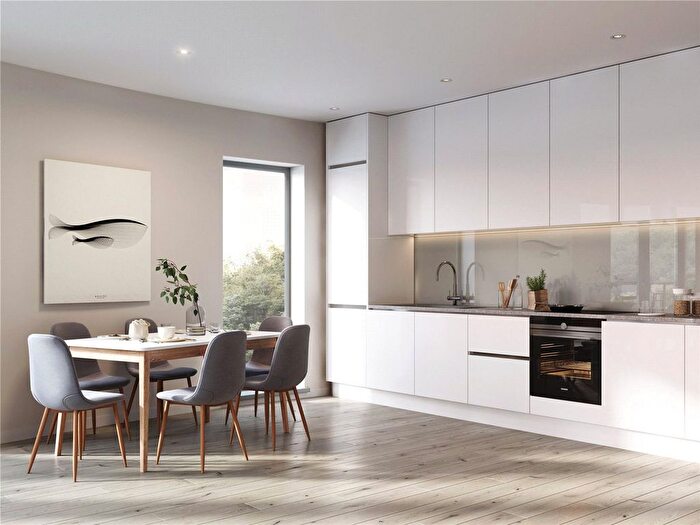 2 Bedroom Flat For Sale In Adastra House, Finchley Central, N3