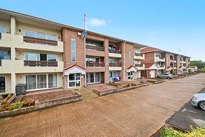 2 Bedroom Flat For Sale In Viking Way, Eastbourne, BN23
