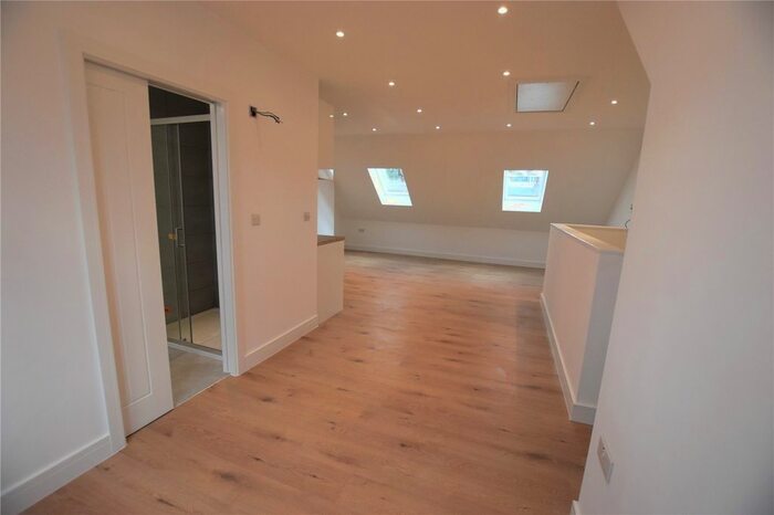 Studio To Rent In Brighton Road, Purley, CR8
