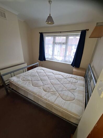 1 Bedroom Flat To Rent In Holgate Road, Dagenham, RM10