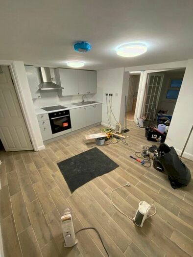 2 Bedroom Property To Rent In Upper Clapton Road, London, E5