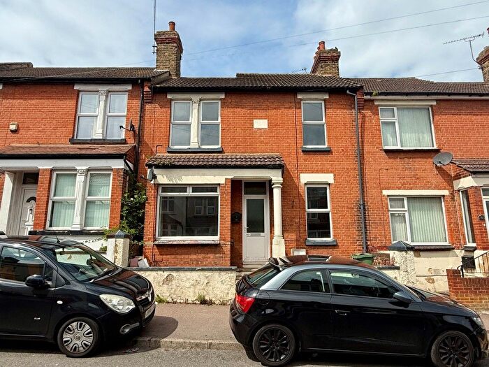 3 Bedroom Terraced House For Sale In Barnsole Road, Gillingham, Kent, ME7