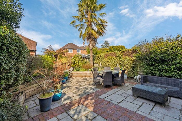 5 Bedroom Semi-Detached House For Sale In Amersham Road, Beaconsfield, HP9
